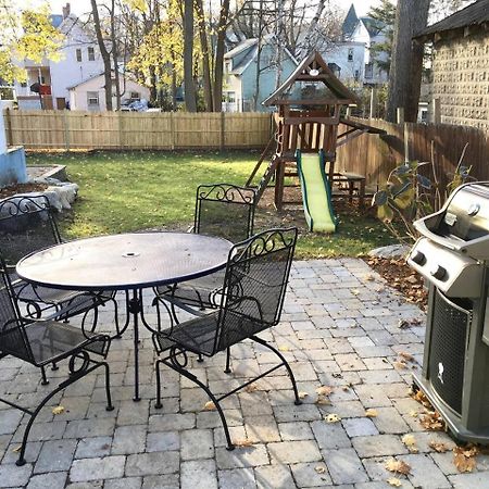 Villa ~*Pet Friendly 30Min To Downtown*~ The Bostonian Exterior foto